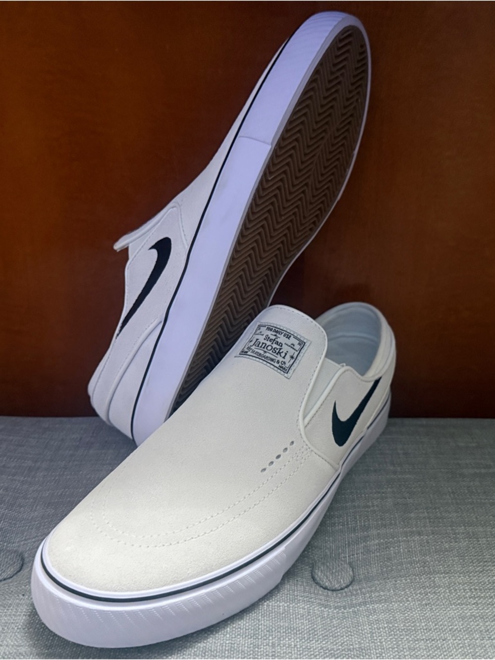 NikeSB Slip-On JANOSKI  in White with Black BRAND NEW !